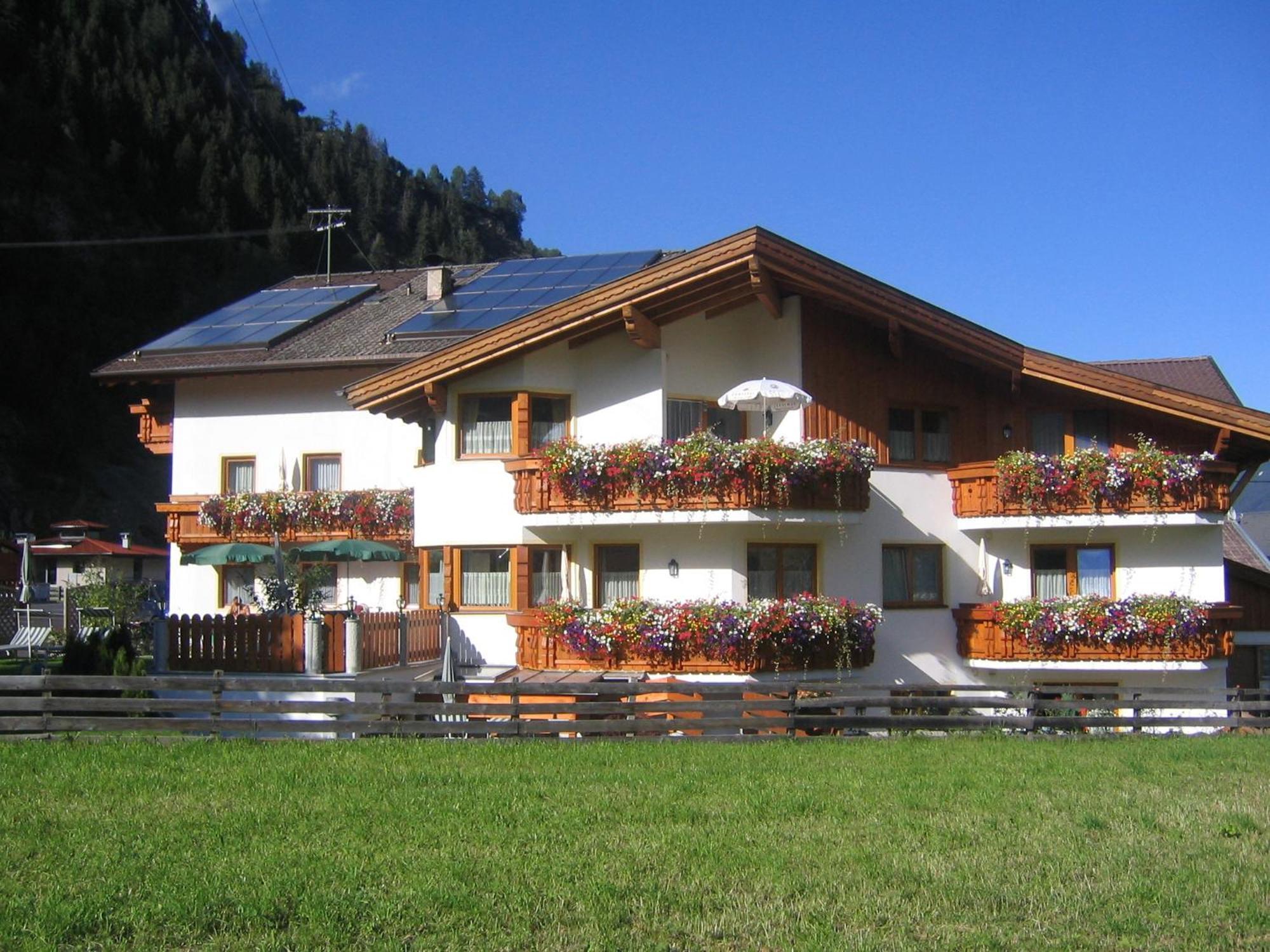 ניוסטיפט אים סטובאיטל Alpenpension Elferblick מראה חיצוני תמונה