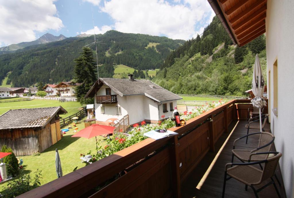 ניוסטיפט אים סטובאיטל Alpenpension Elferblick חדר תמונה