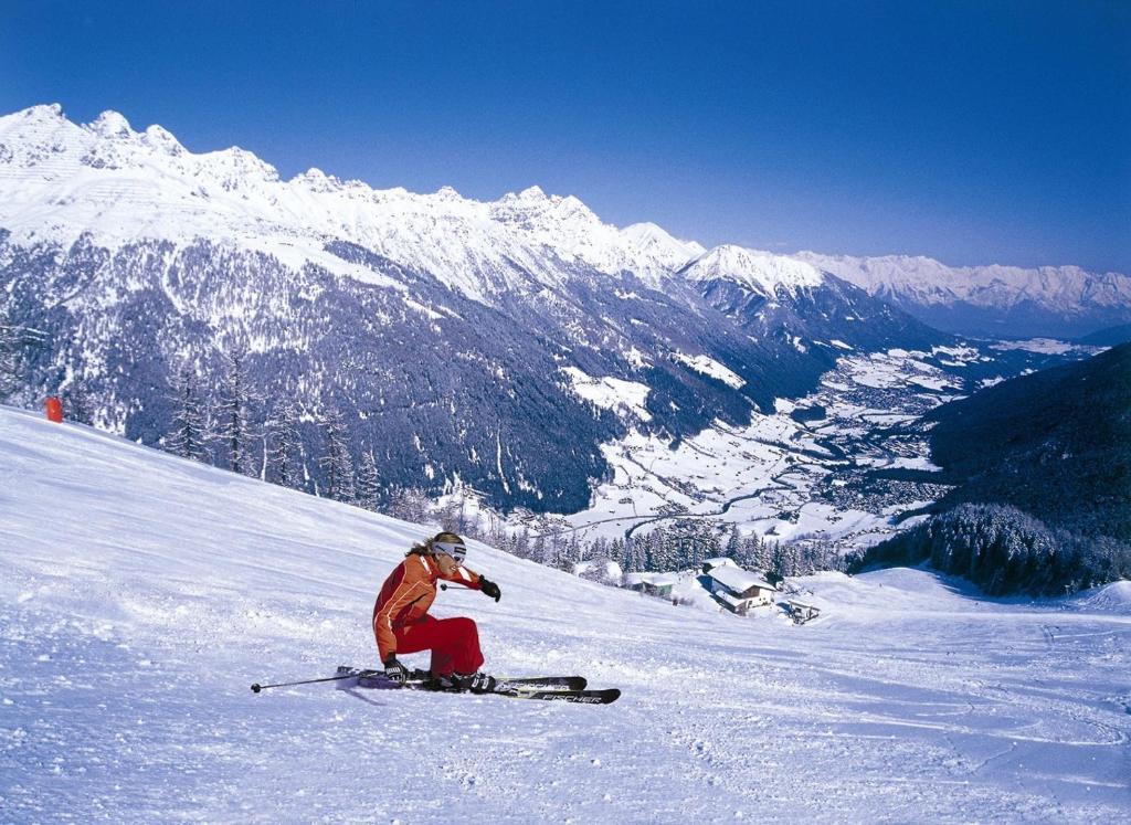 ניוסטיפט אים סטובאיטל Alpenpension Elferblick מראה חיצוני תמונה