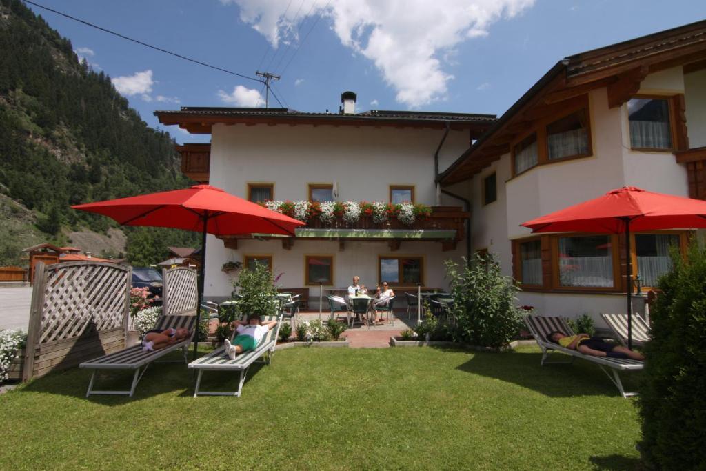 ניוסטיפט אים סטובאיטל Alpenpension Elferblick מראה חיצוני תמונה